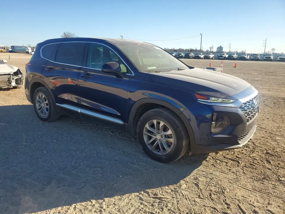 2020 HYUNDAI SANTA FE SE  