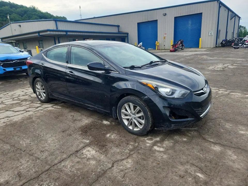 2015 HYUNDAI ELANTRA SE  