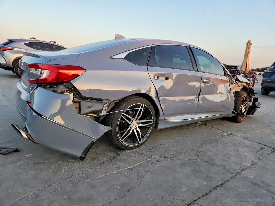 2021 HONDA ACCORD TOURING  