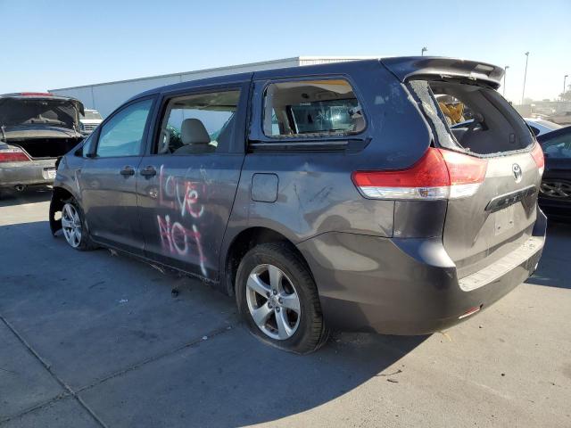 2013 TOYOTA SIENNA 