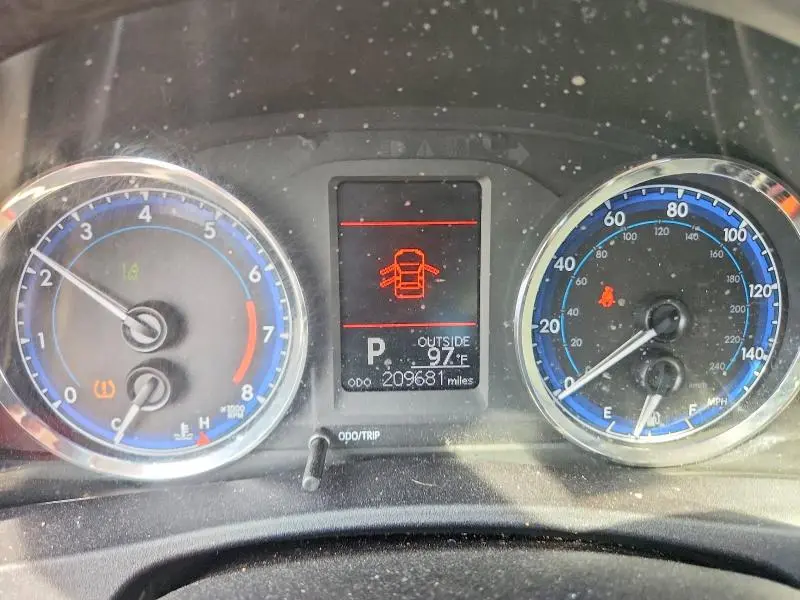 2017 TOYOTA COROLLA LE  