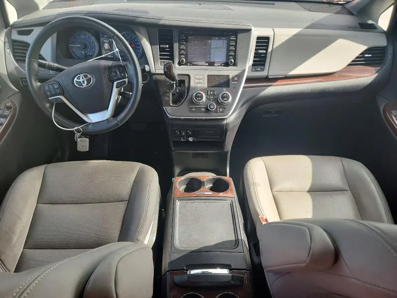2019 TOYOTA SIENNA LIMITED 7-PASSENGER  