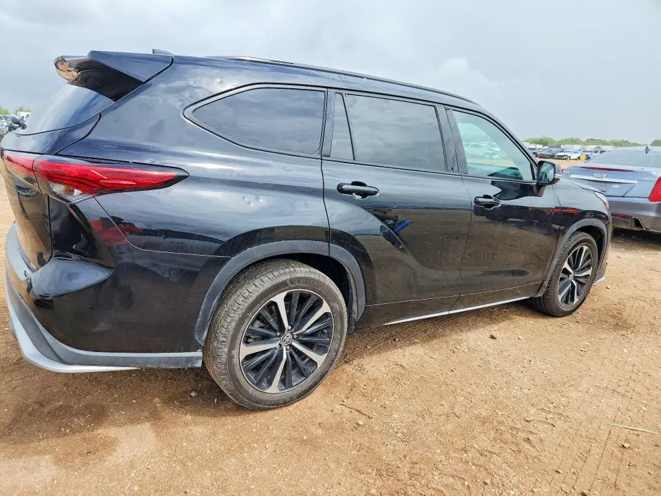 2021 TOYOTA HIGHLANDER XSE  