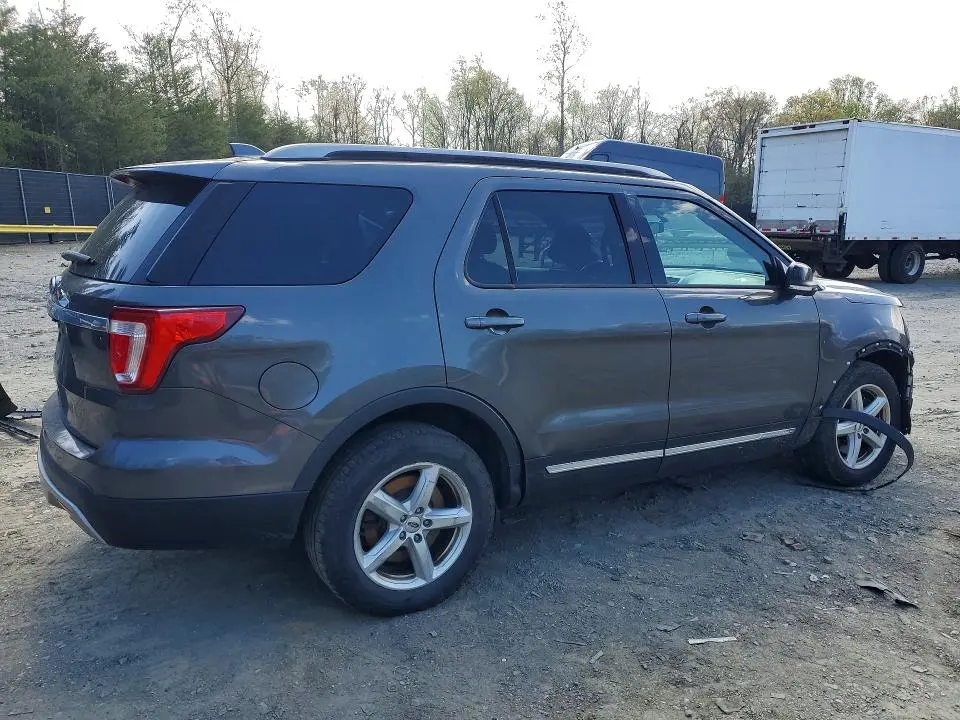 2017 FORD EXPLORER XLT  