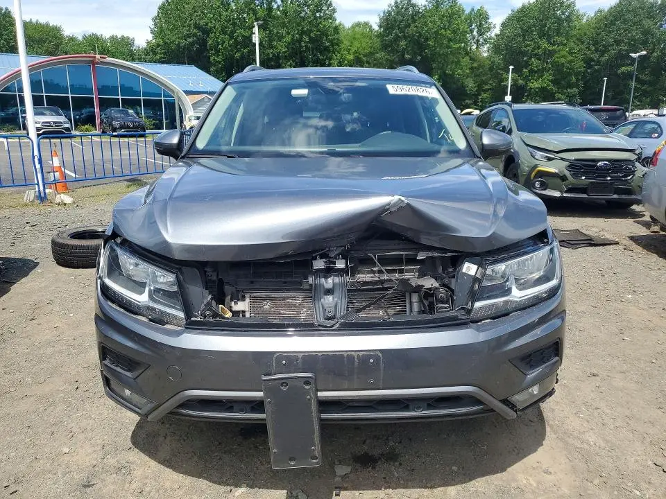 2021 VOLKSWAGEN TIGUAN SE  