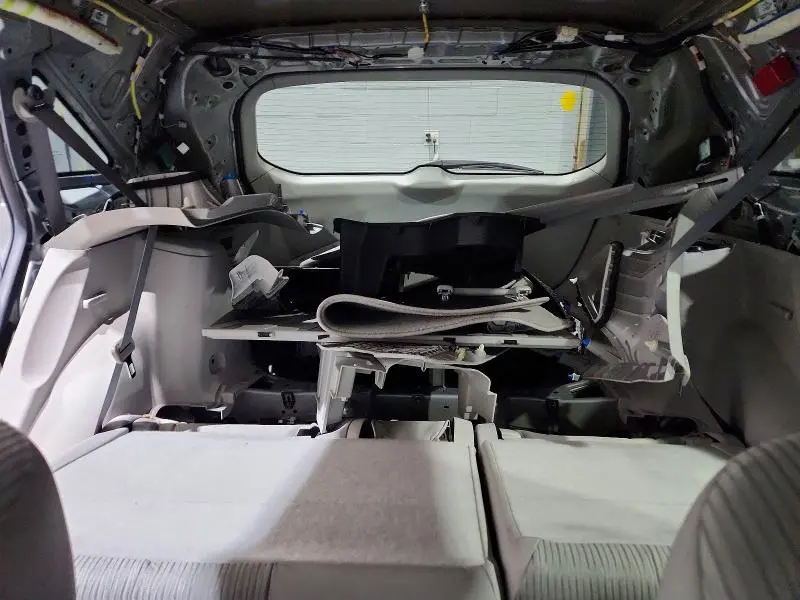 2015 TOYOTA VENZA LE  