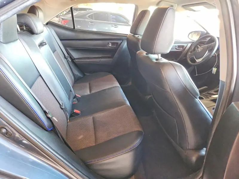 2017 TOYOTA COROLLA SE  