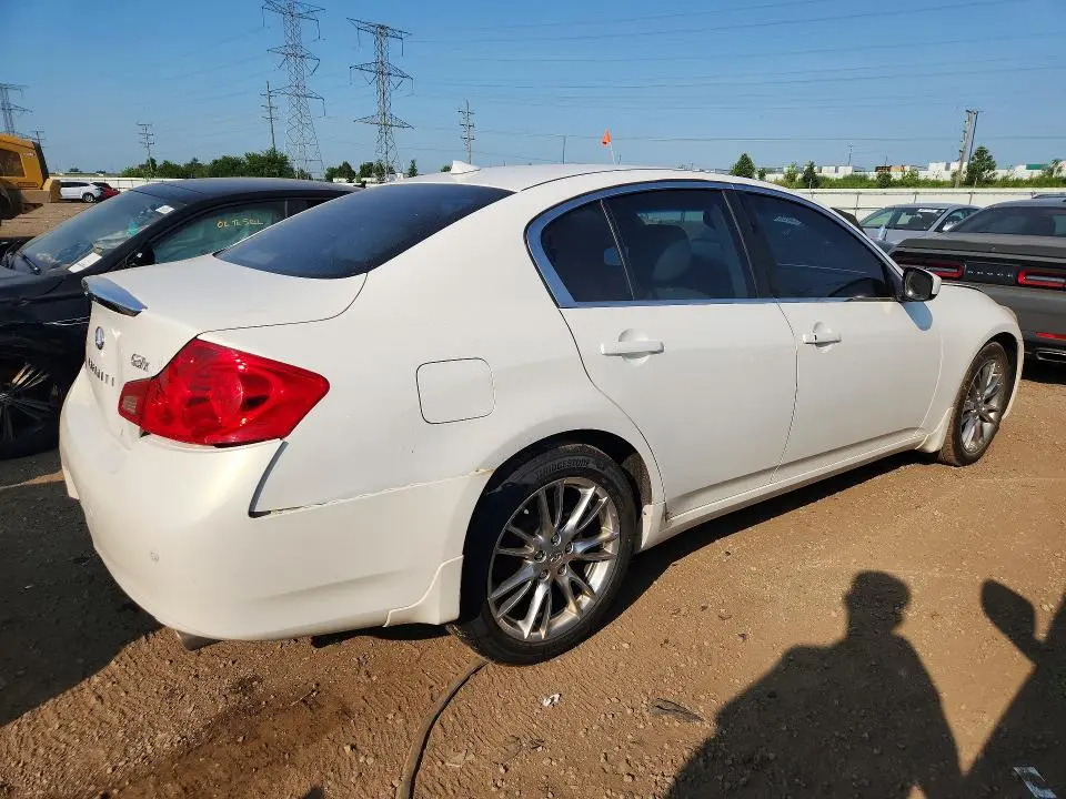 2012 INFINITI G37   