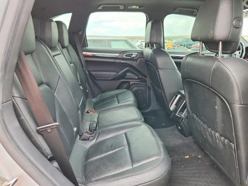 2013 PORSCHE CAYENNE   