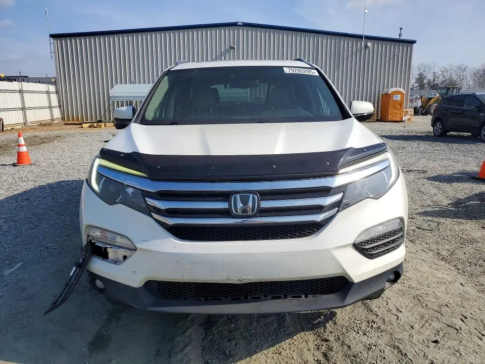 2017 HONDA PILOT TOURING  