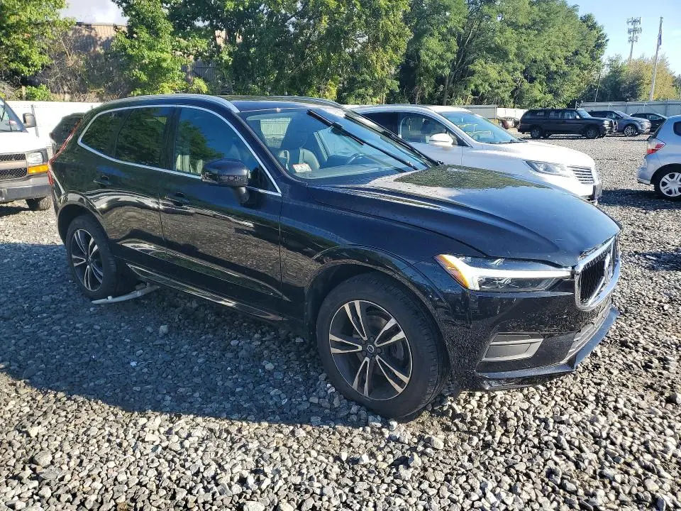 2021 VOLVO XC60 T5 MOMENTUM  