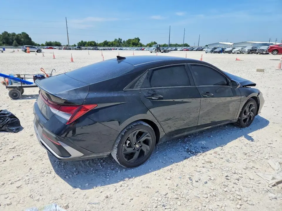 2026 HYUNDAI ELANTRA   