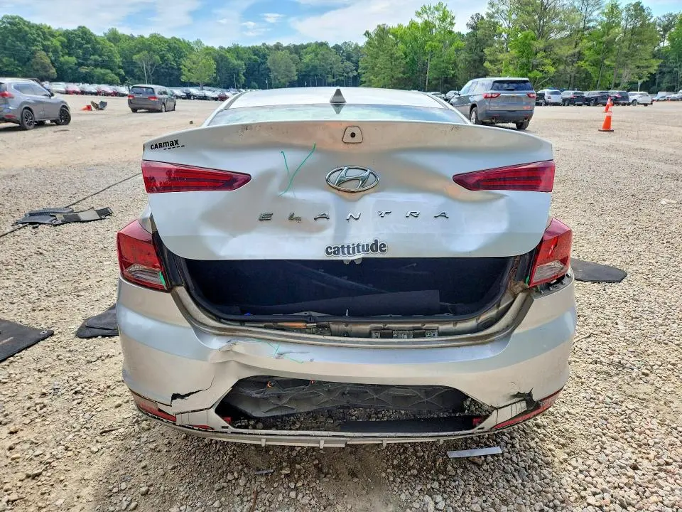 2019 HYUNDAI ELANTRA SEL  