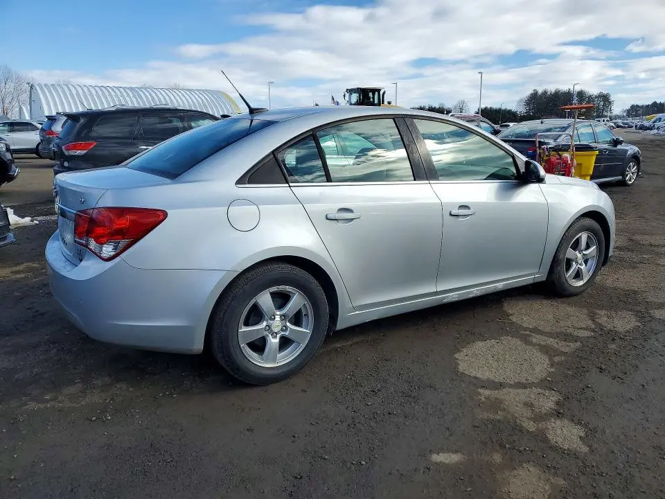 2011 CHEVROLET CRUZE LT  