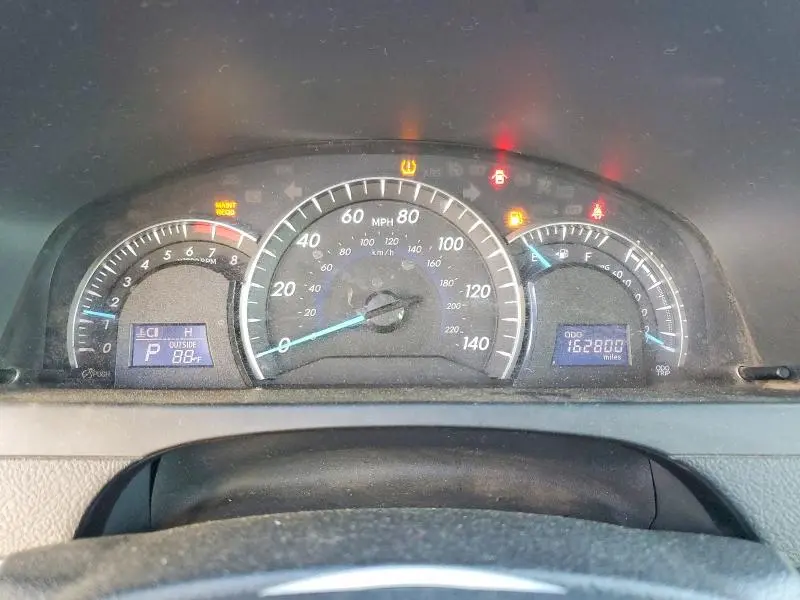 2012 TOYOTA CAMRY XLE  