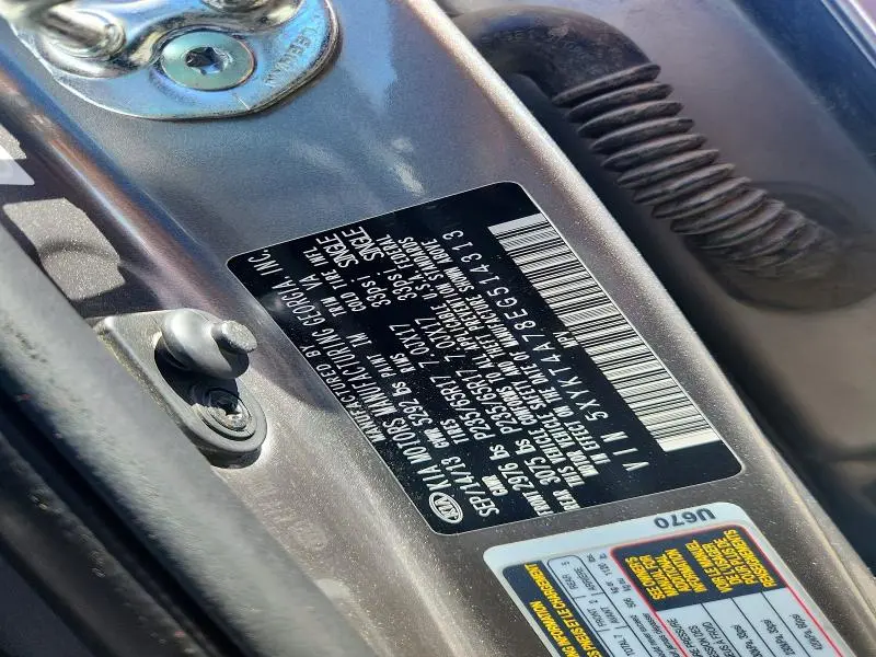 2014 KIA SORENTO LX  