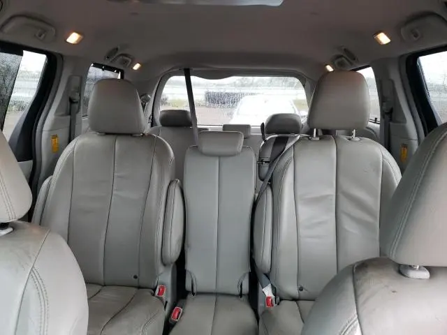 2014 TOYOTA SIENNA XLE  