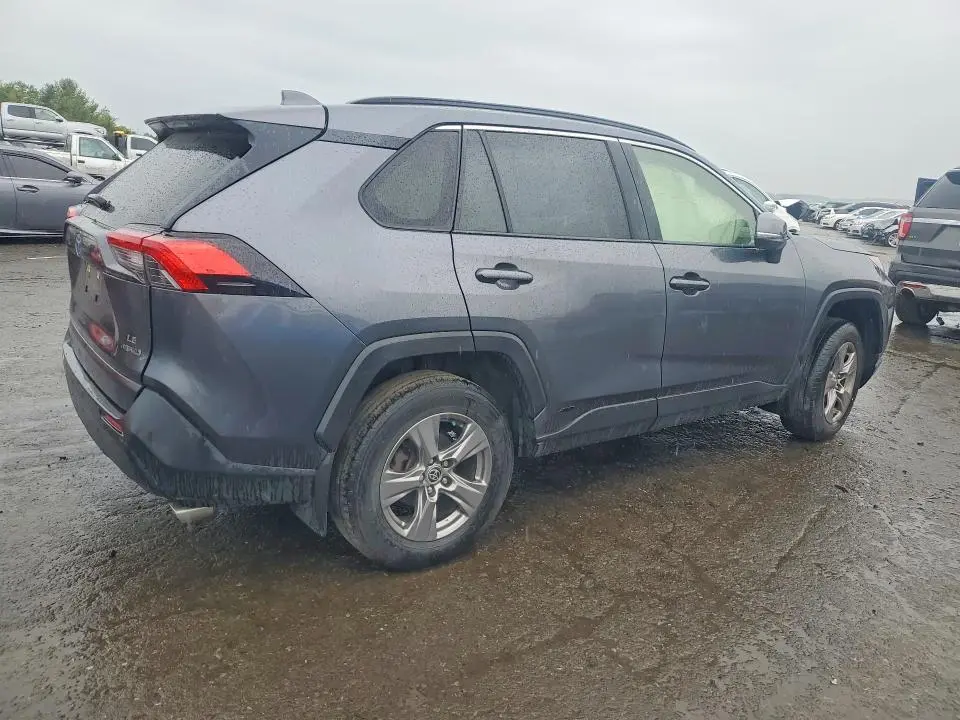2022 TOYOTA RAV4 LE  