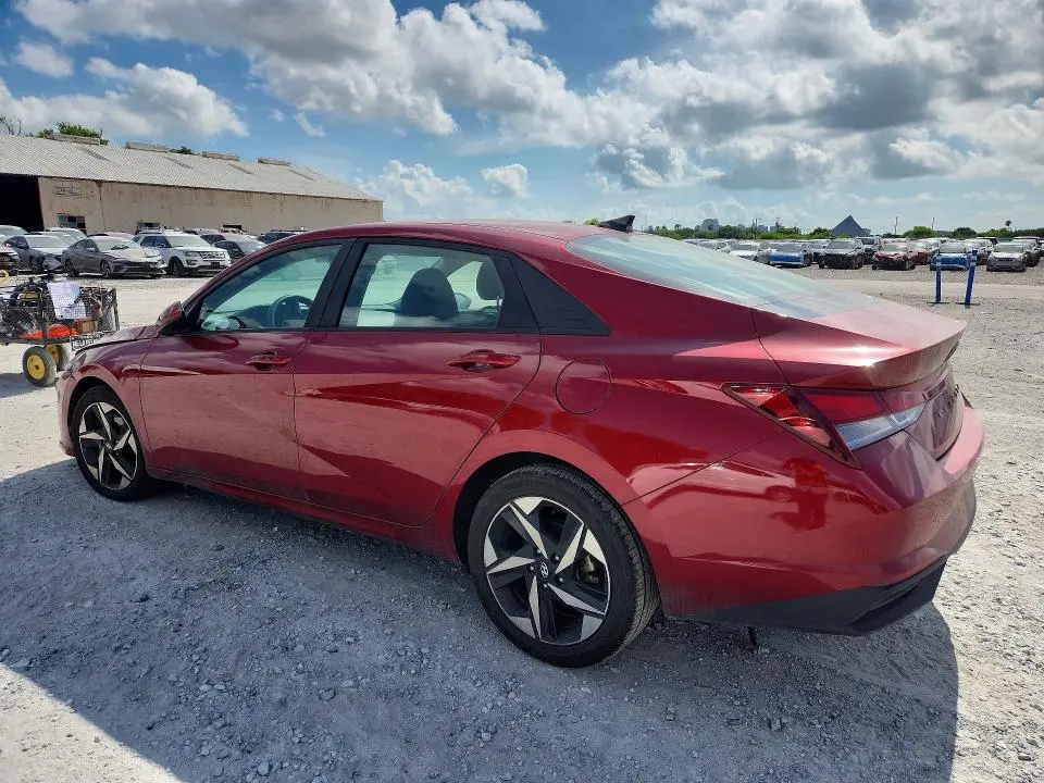2023 HYUNDAI ELANTRA SEL  