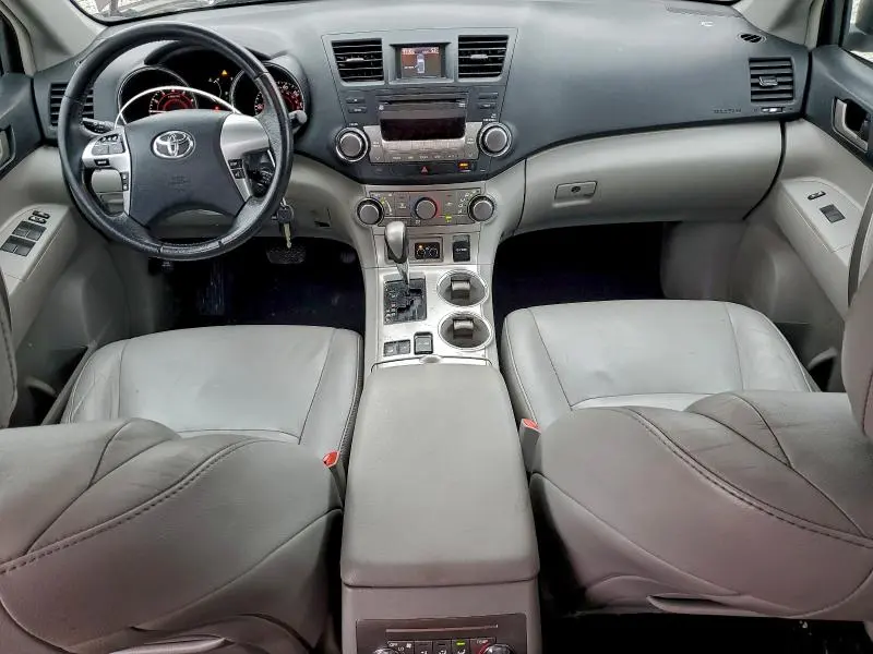 2011 TOYOTA HIGHLANDER BASE  