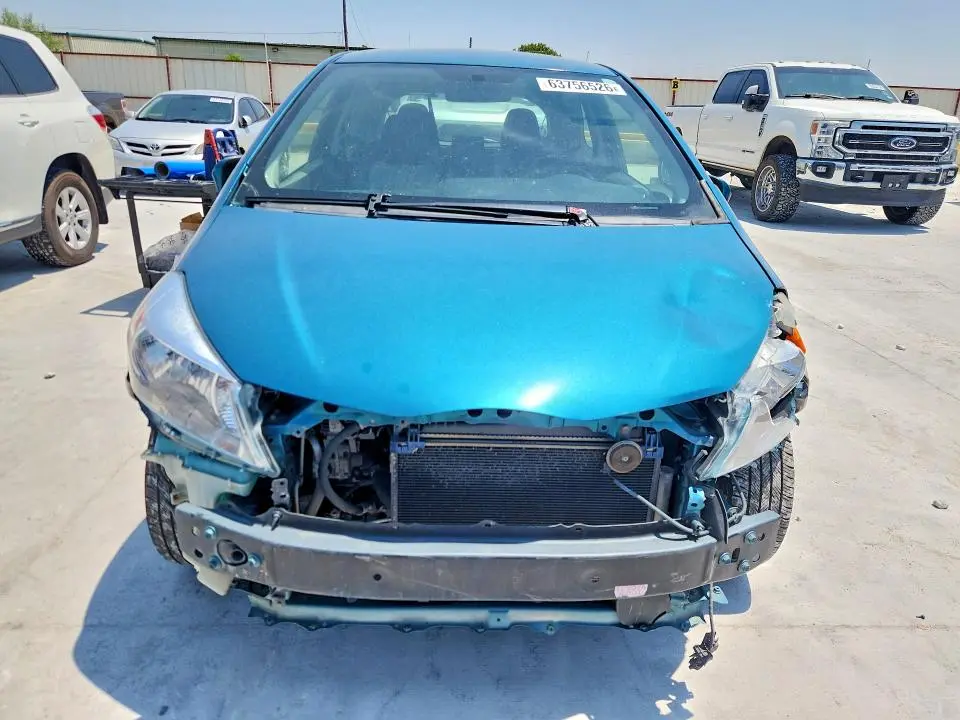 2013 TOYOTA YARIS 3-DOOR LE  