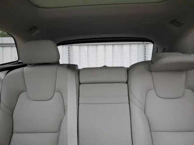 2020 VOLVO XC60 T5 MOMENTUM  