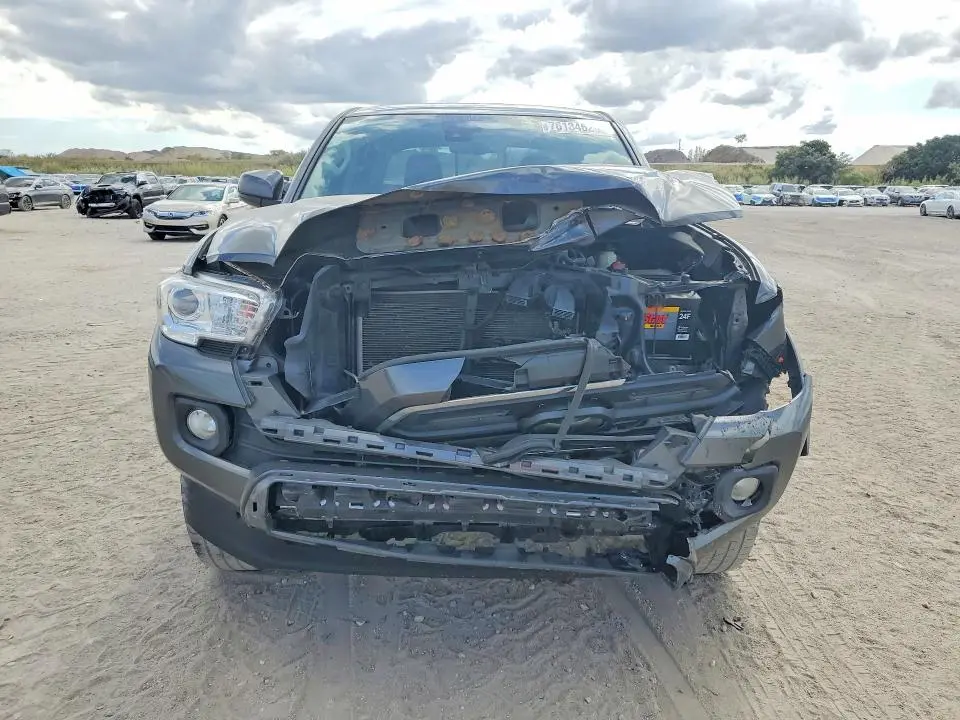 2019 TOYOTA TACOMA SR5 V6  