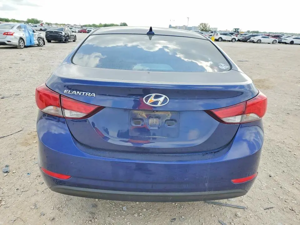 2014 HYUNDAI ELANTRA SE  