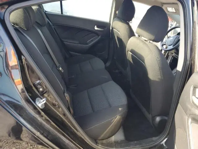 2017 KIA FORTE LX  