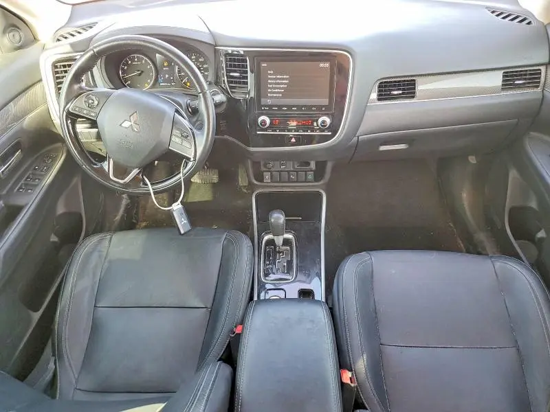 2020 MITSUBISHI OUTLANDER SE  