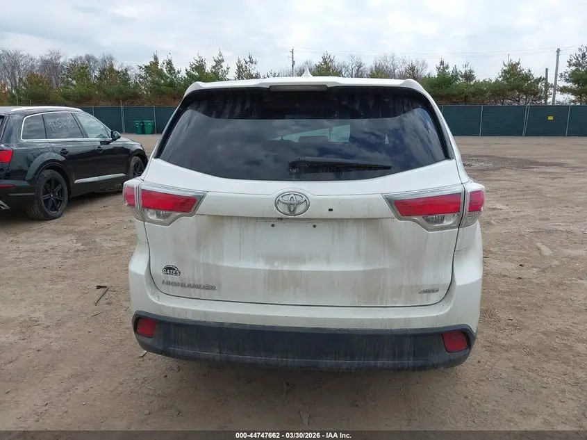 2016 TOYOTA HIGHLANDER LE PLUS V6