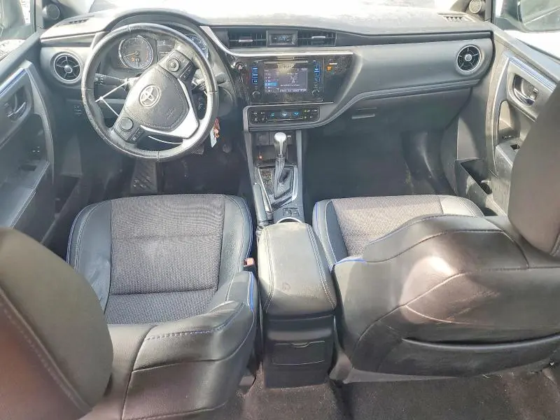 2017 TOYOTA COROLLA SE  
