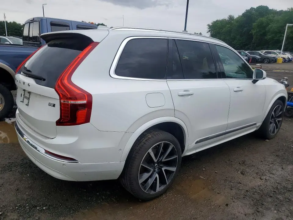 2023 VOLVO XC90 PLUS  
