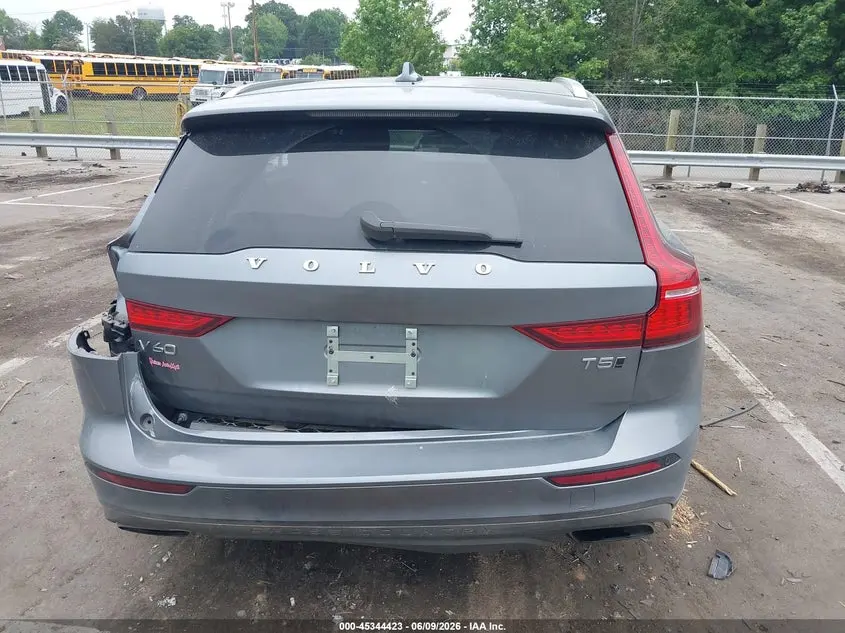 2020 VOLVO V60 CROSS COUNTRY T5