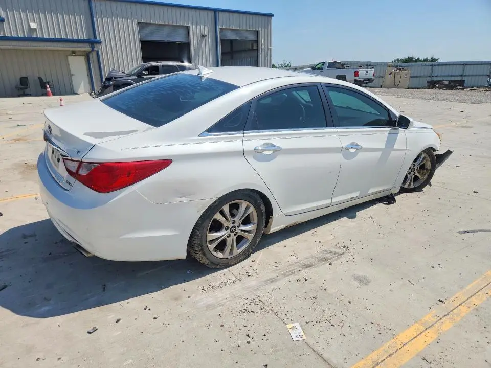 2011 HYUNDAI SONATA   