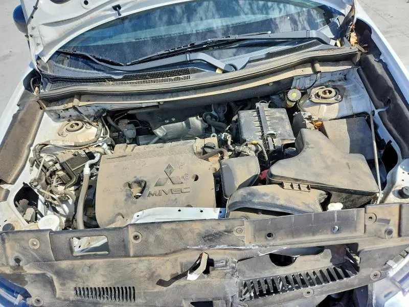 2018 MITSUBISHI OUTLANDER ES  