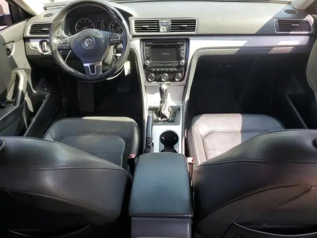 2013 VOLKSWAGEN PASSAT SE  