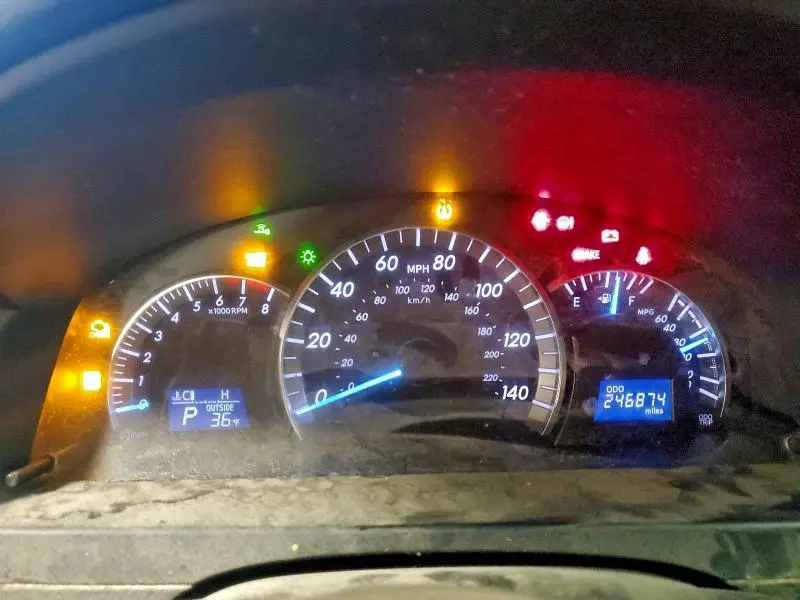 2012 TOYOTA CAMRY SE  