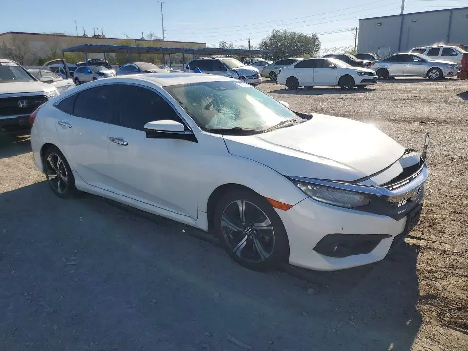 2017 HONDA CIVIC TOURING  