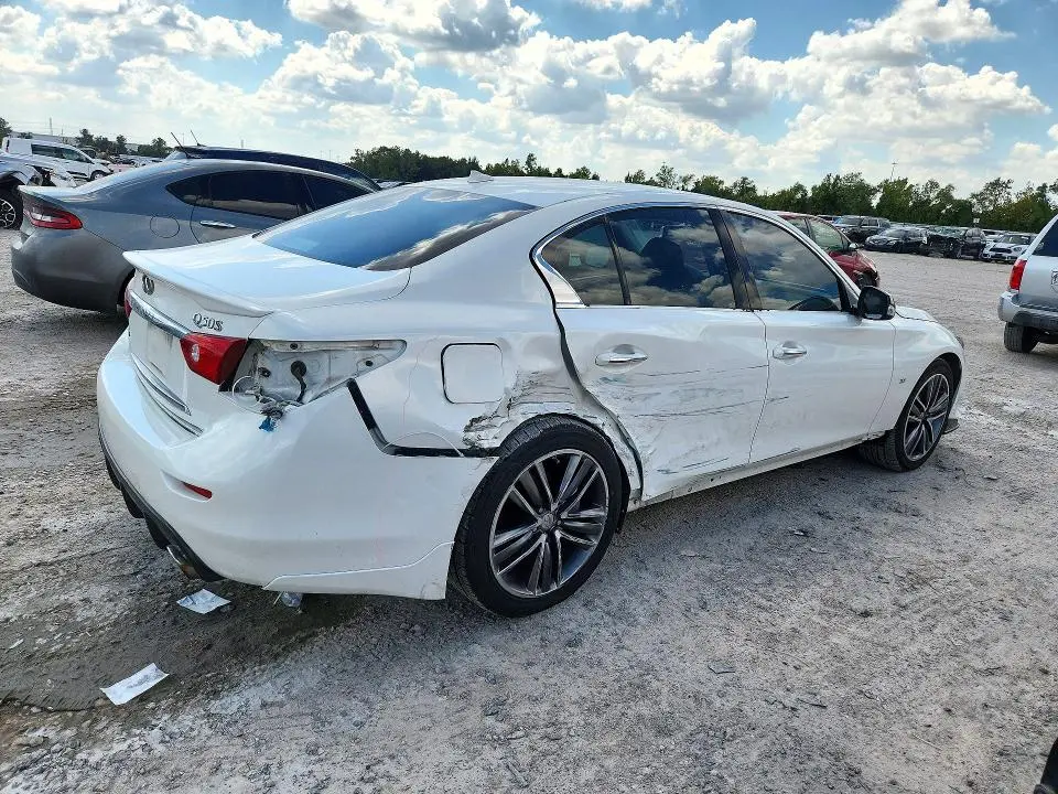 2015 INFINITI Q50 SPORT  