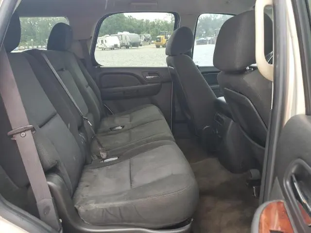2011 GMC YUKON SLE  