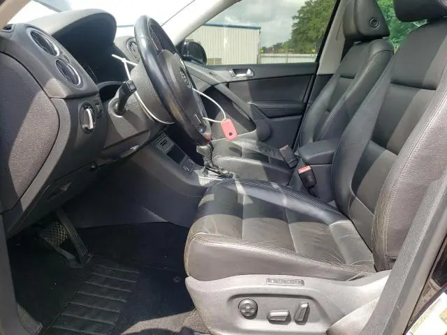 2011 VOLKSWAGEN TIGUAN S  