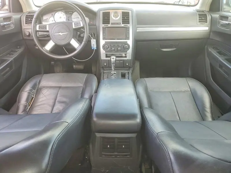 2010 CHRYSLER 300 TOURING  