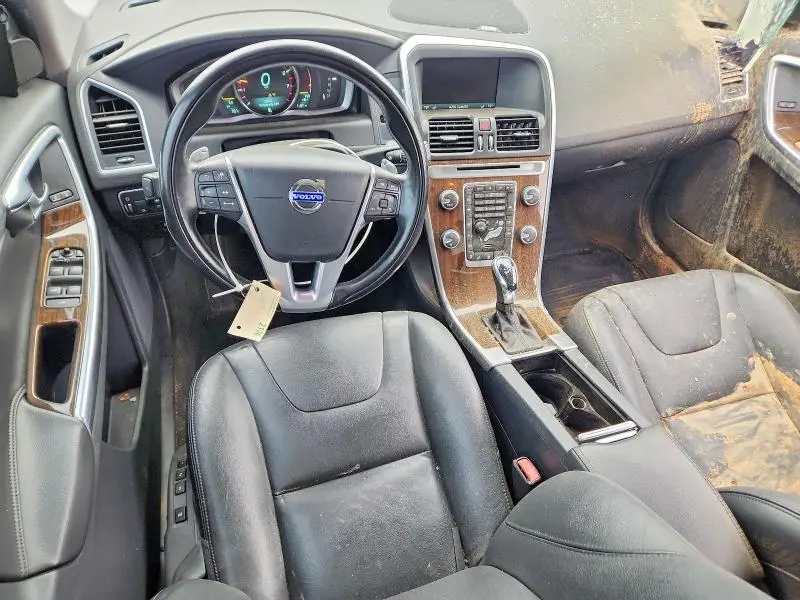 2015 VOLVO XC60 T6 PLATINUM  