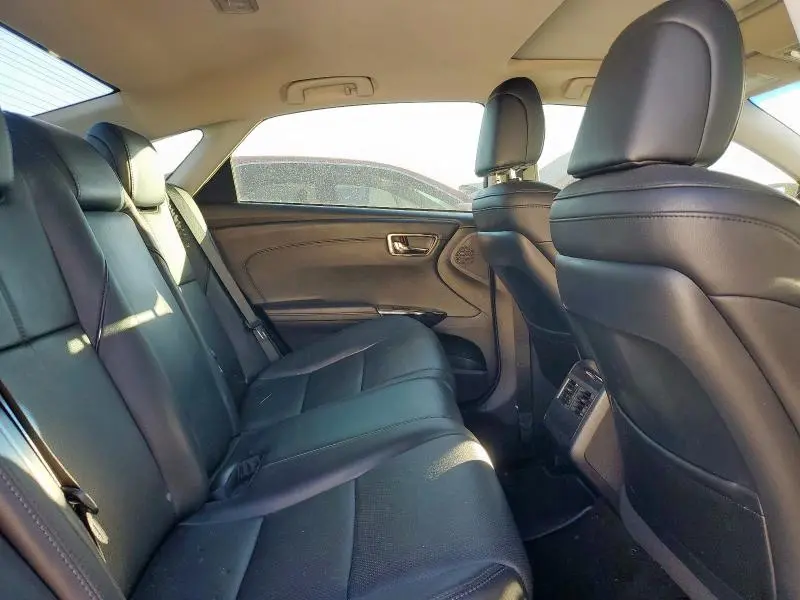 2015 TOYOTA AVALON XLE  