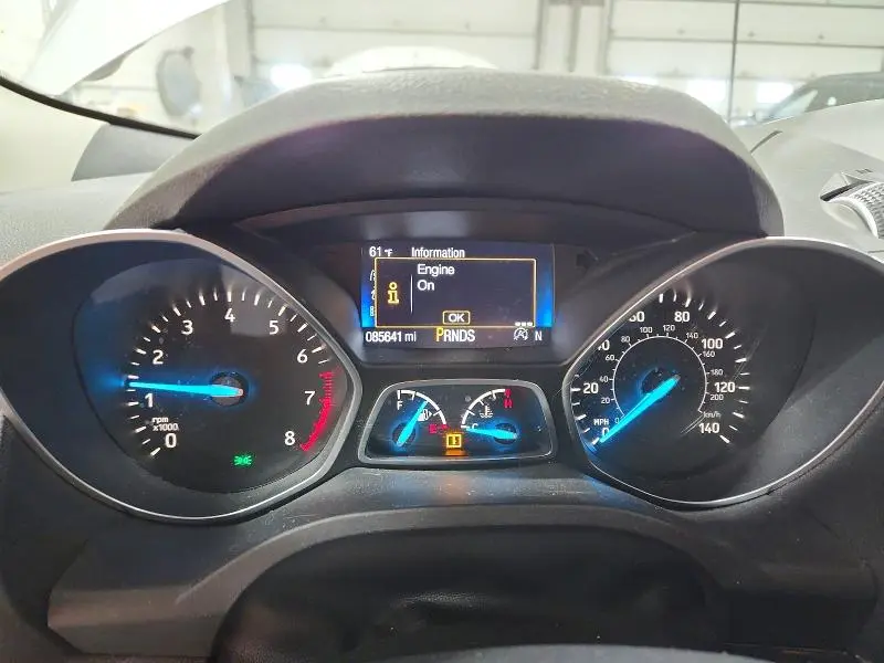2017 FORD ESCAPE SE  