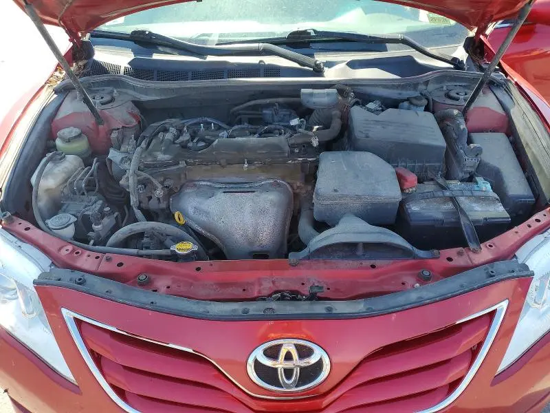 2011 TOYOTA CAMRY LE  