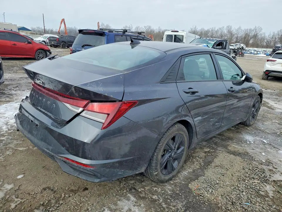 2021 HYUNDAI ELANTRA SEL  