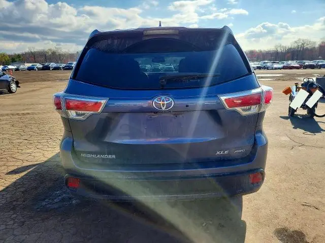 2015 TOYOTA HIGHLANDER XLE  