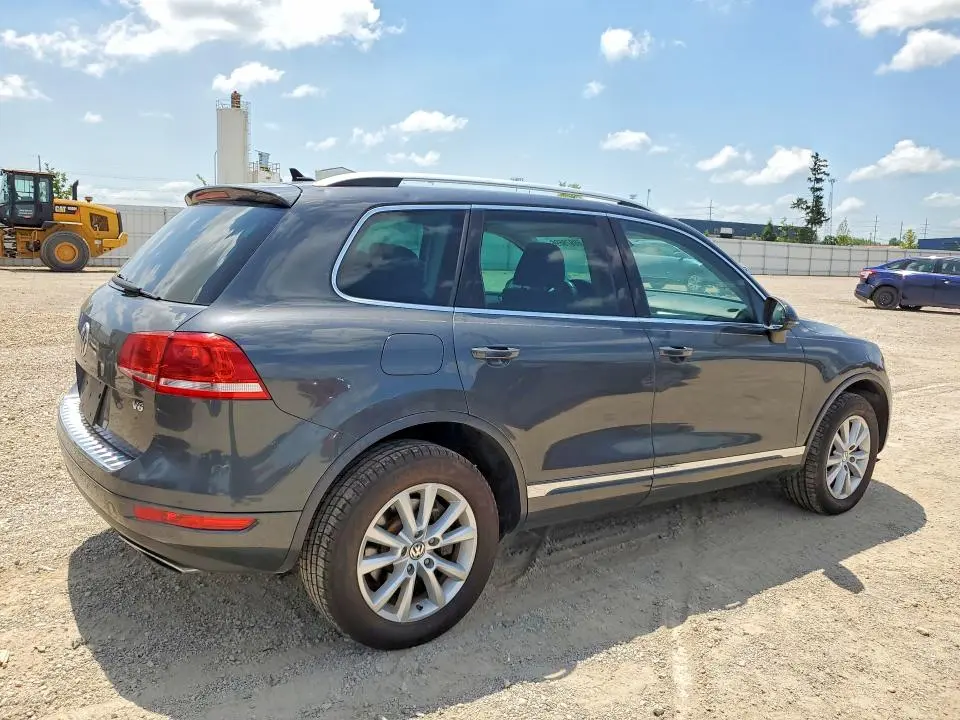 2014 VOLKSWAGEN TOUAREG V6  